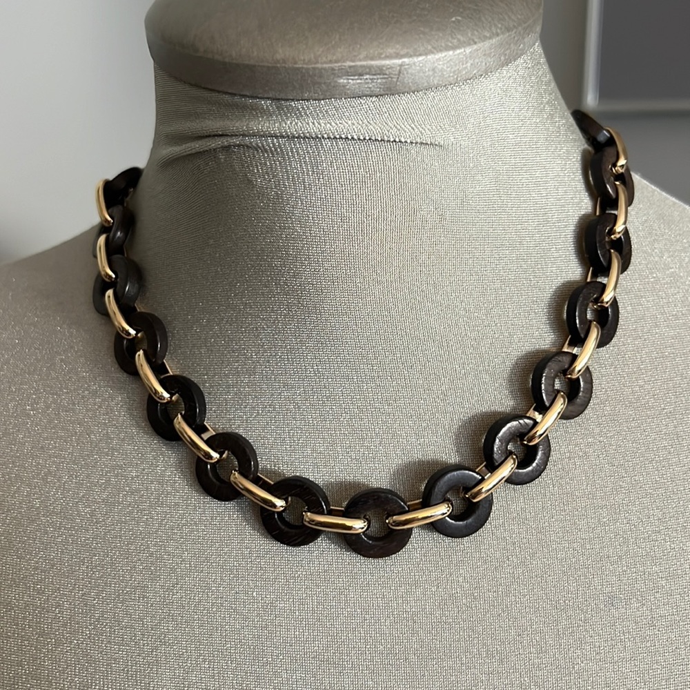 Banana Republic wood and gold chain link necklace